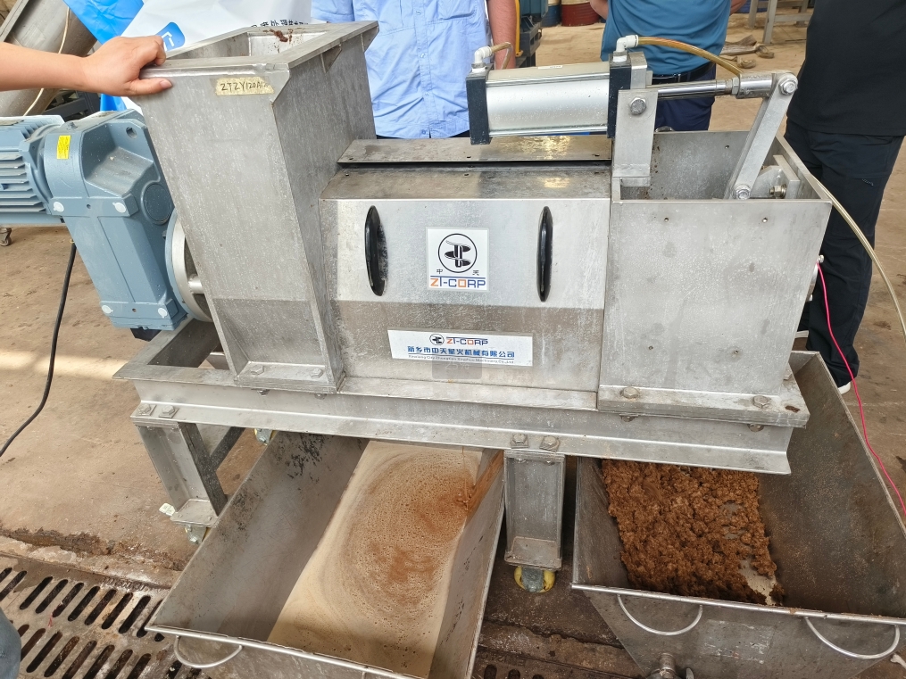 螺旋壓榨脫水機的工作原理與特點詳解